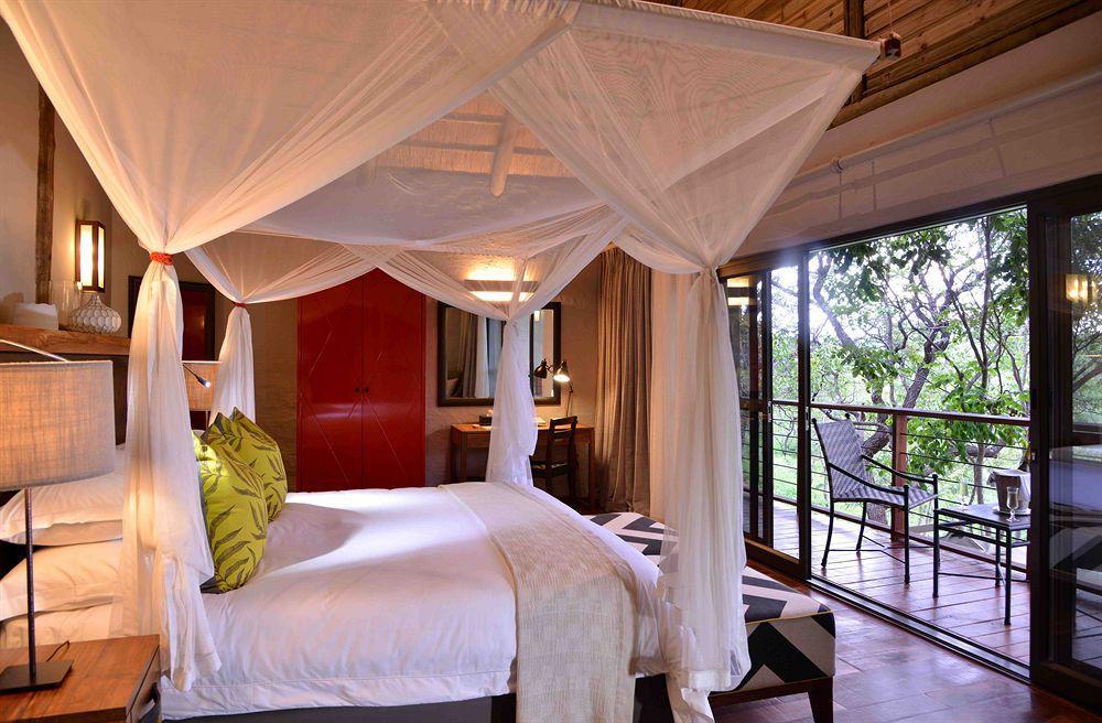 Victoria Falls Safari Suites Dış mekan fotoğraf