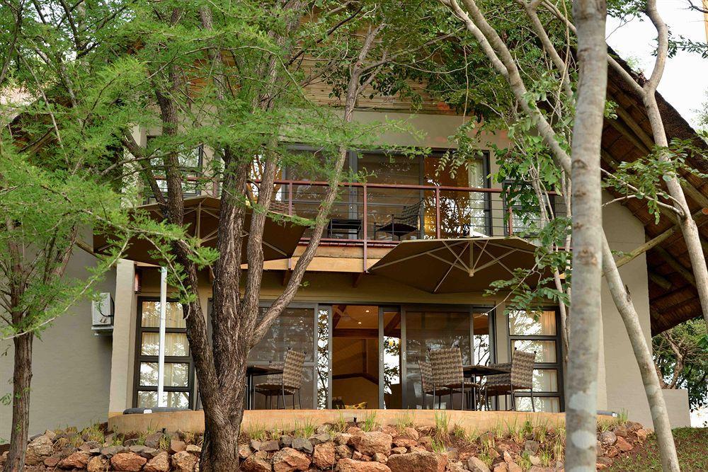 Victoria Falls Safari Suites Dış mekan fotoğraf