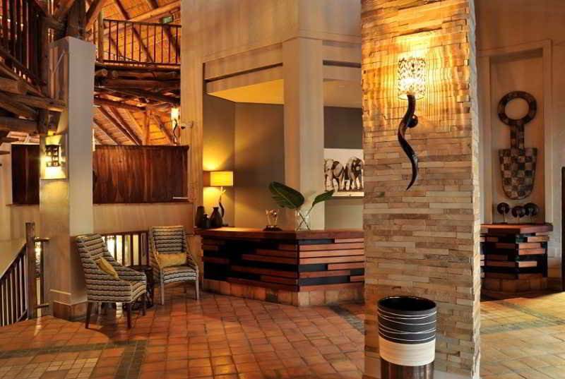 Victoria Falls Safari Suites Dış mekan fotoğraf