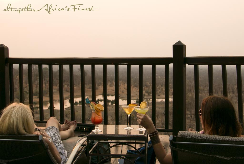 Victoria Falls Safari Suites Dış mekan fotoğraf