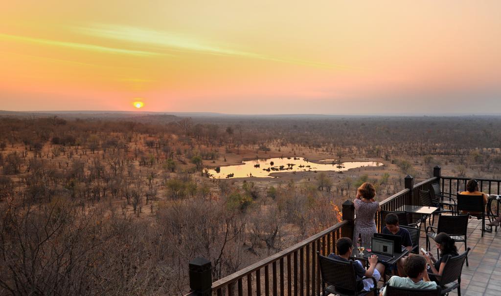Victoria Falls Safari Suites Dış mekan fotoğraf