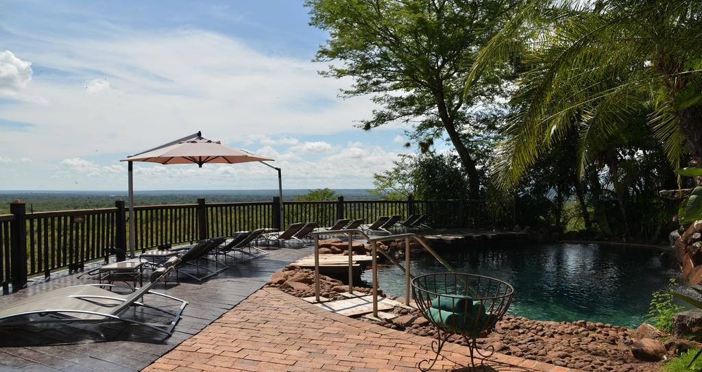 Victoria Falls Safari Suites Dış mekan fotoğraf