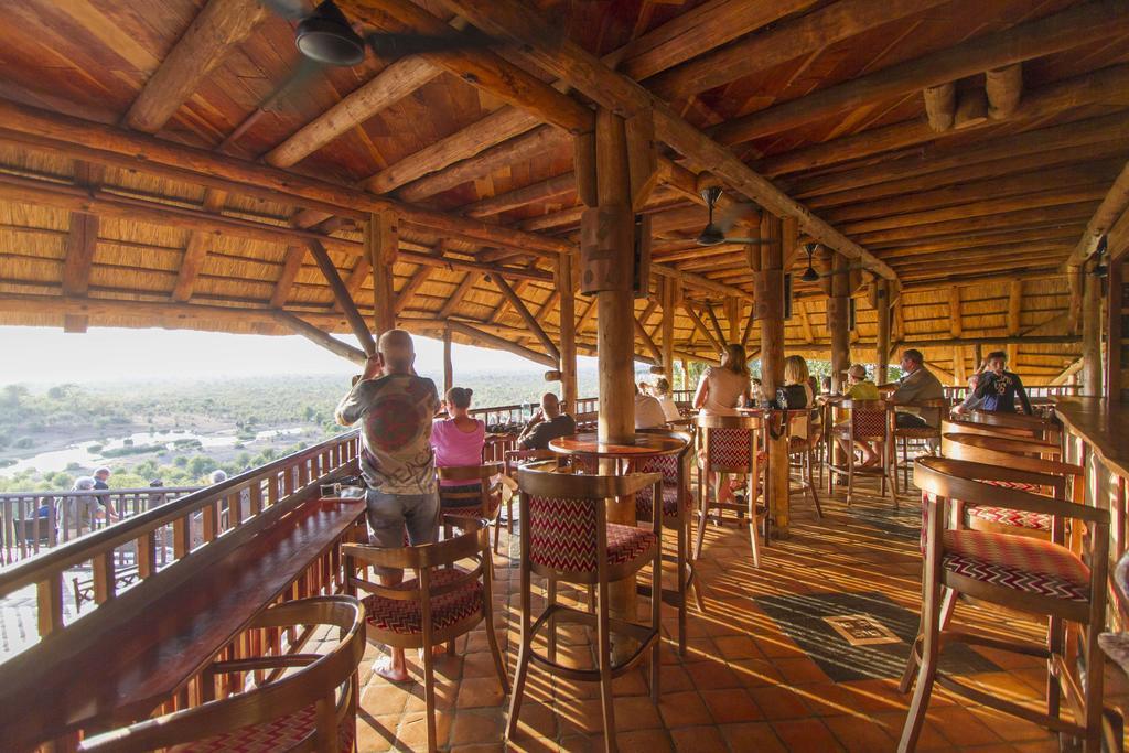 Victoria Falls Safari Suites Dış mekan fotoğraf